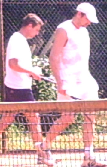 Wim en Hein ontgoocheld bij Zuilen tennis 2005
